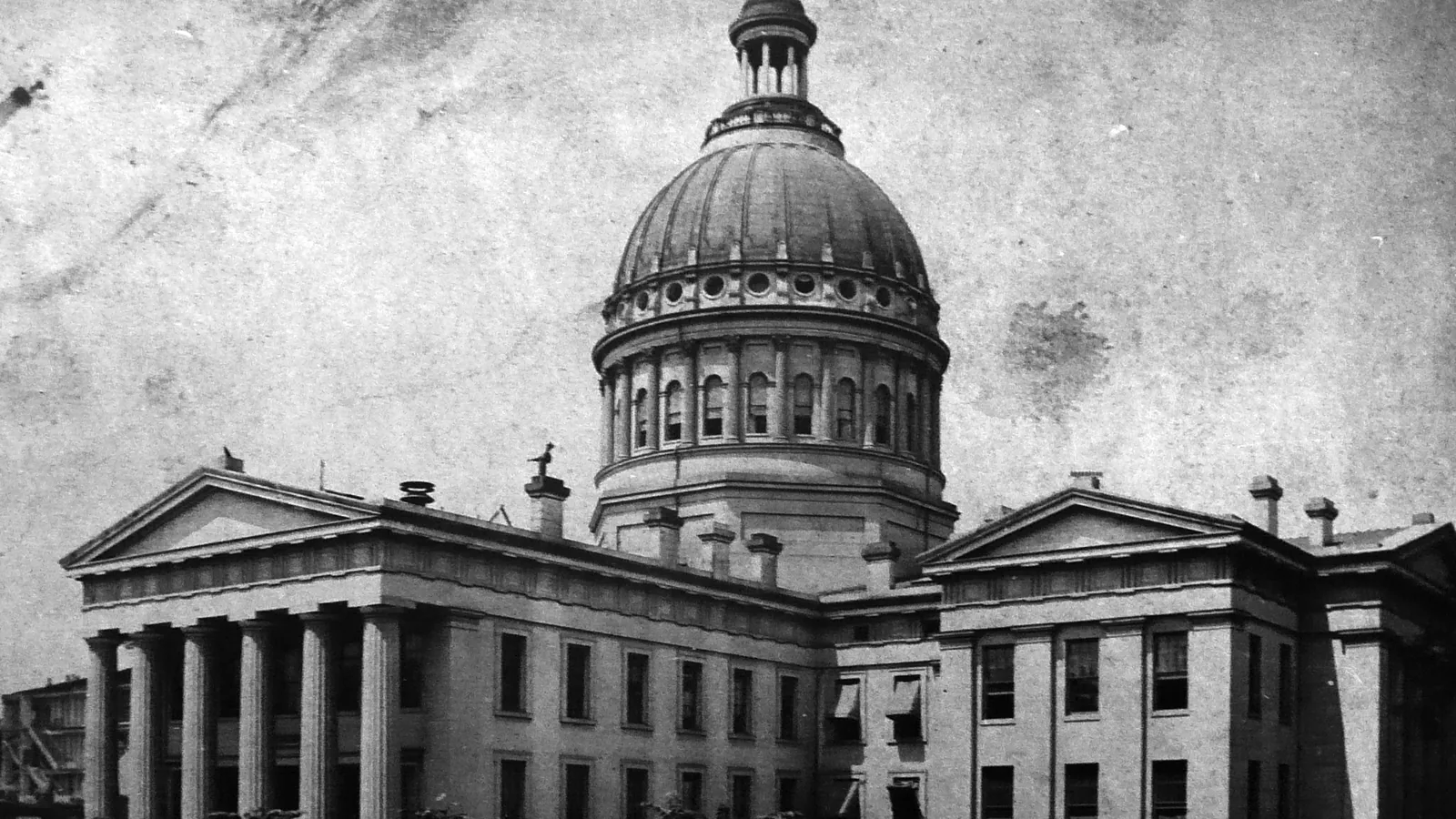 The domed Old Courthouse building in St. Louis, photographed in 1862